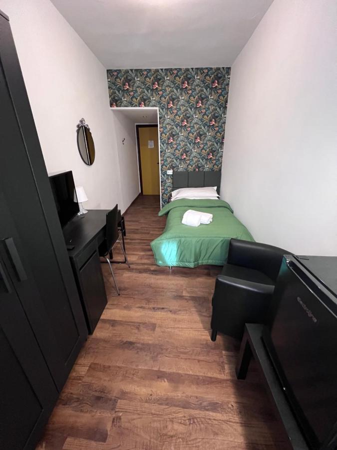 Hotel Brenta Parma Bagian luar foto